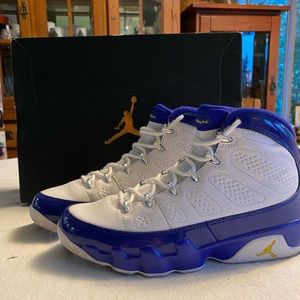 Air Jordan 9 Retro white and yellow Kobe Bryant #23 sneakers gently used